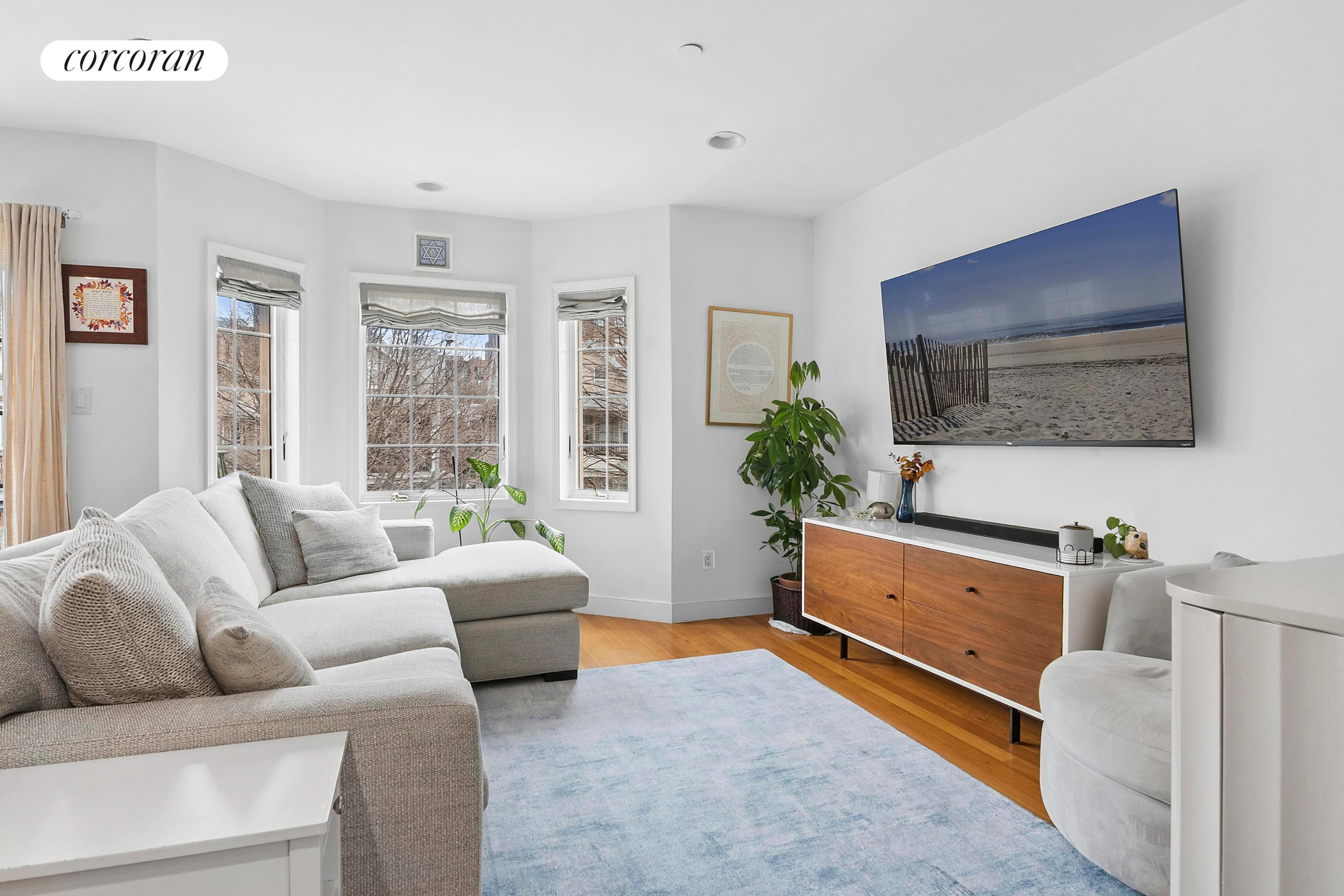 #19 photo, 734 E 5TH Street, Kensington , NY 11218