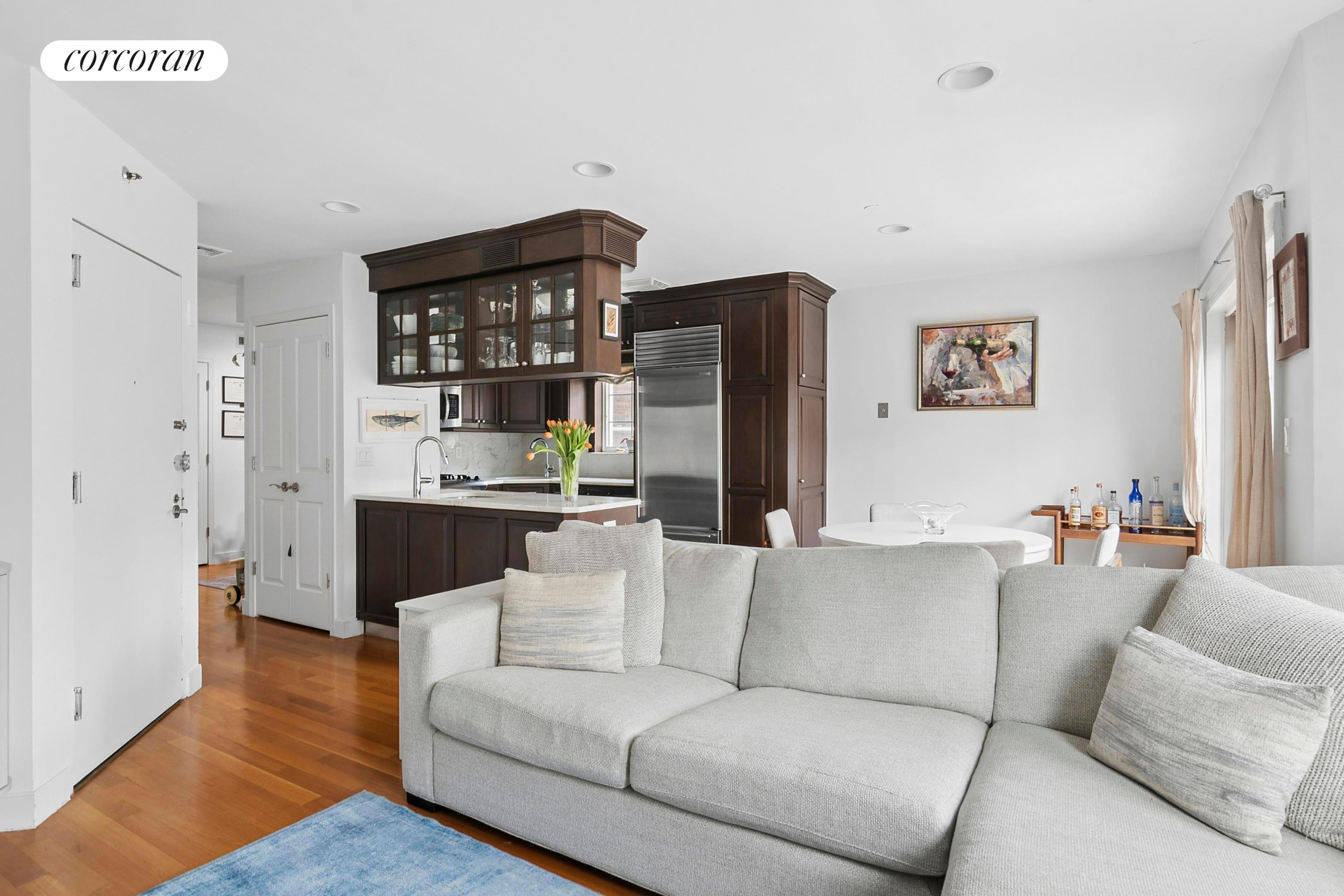 #20 photo, 734 E 5TH Street, Kensington , NY 11218