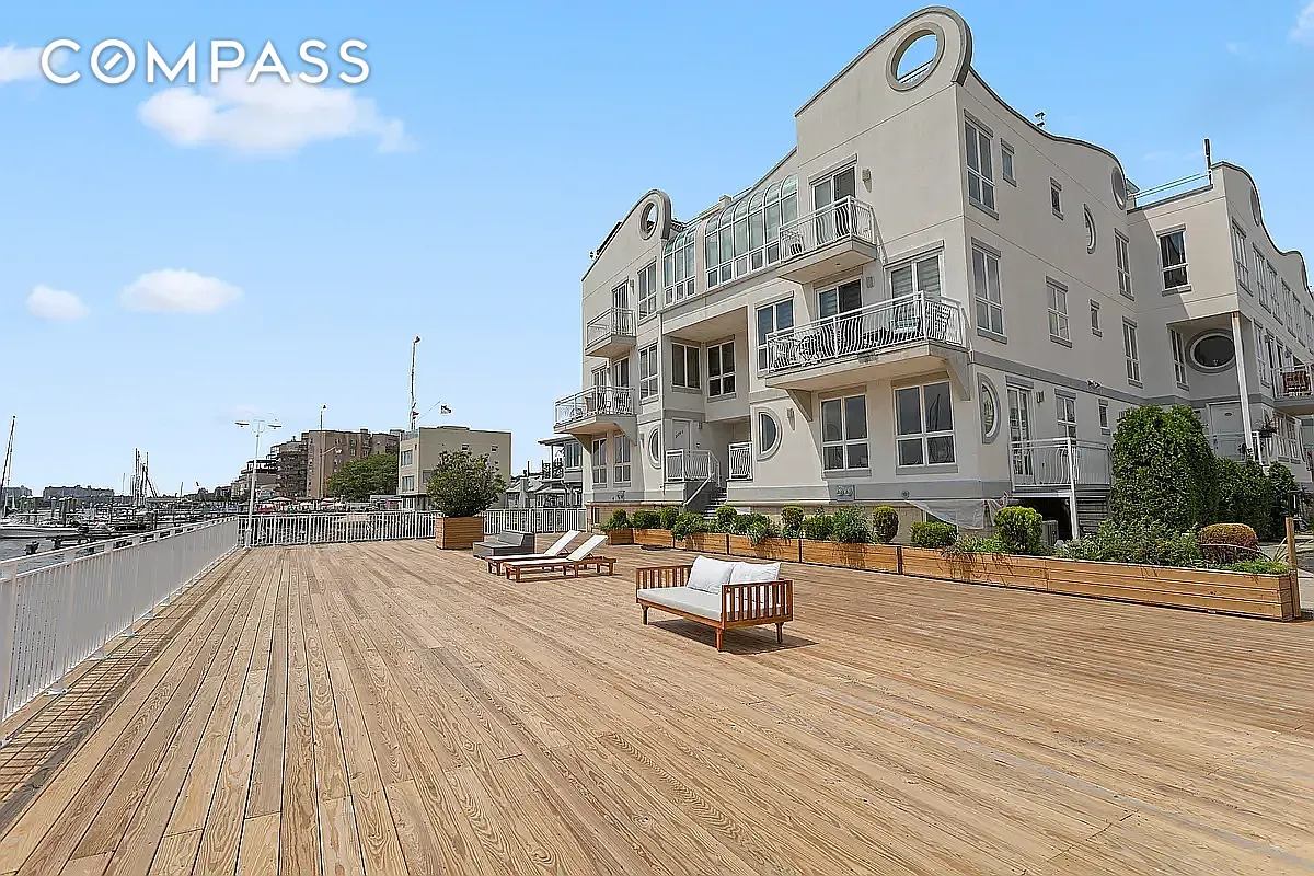 #10 photo, 3112 Emmons Avenue, Sheepshead Bay , NY 11235