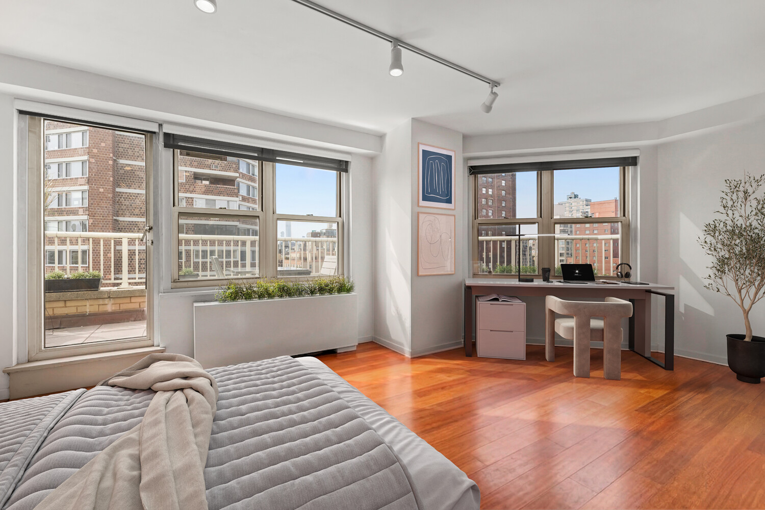 #5 photo, 305 E 24TH Street, Kips Bay , NY 10010