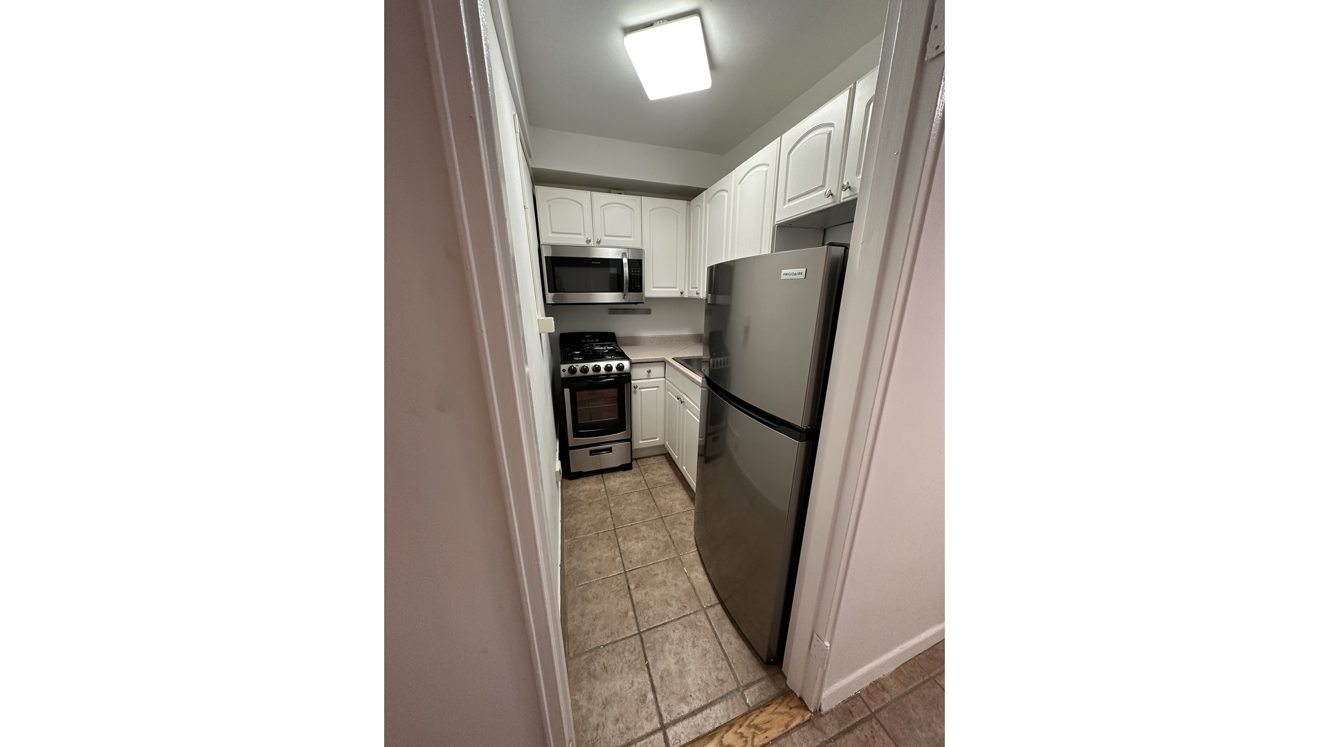 #7 photo, 335 E 51ST Street, मैनहटन Turtle Bay , NY 10022