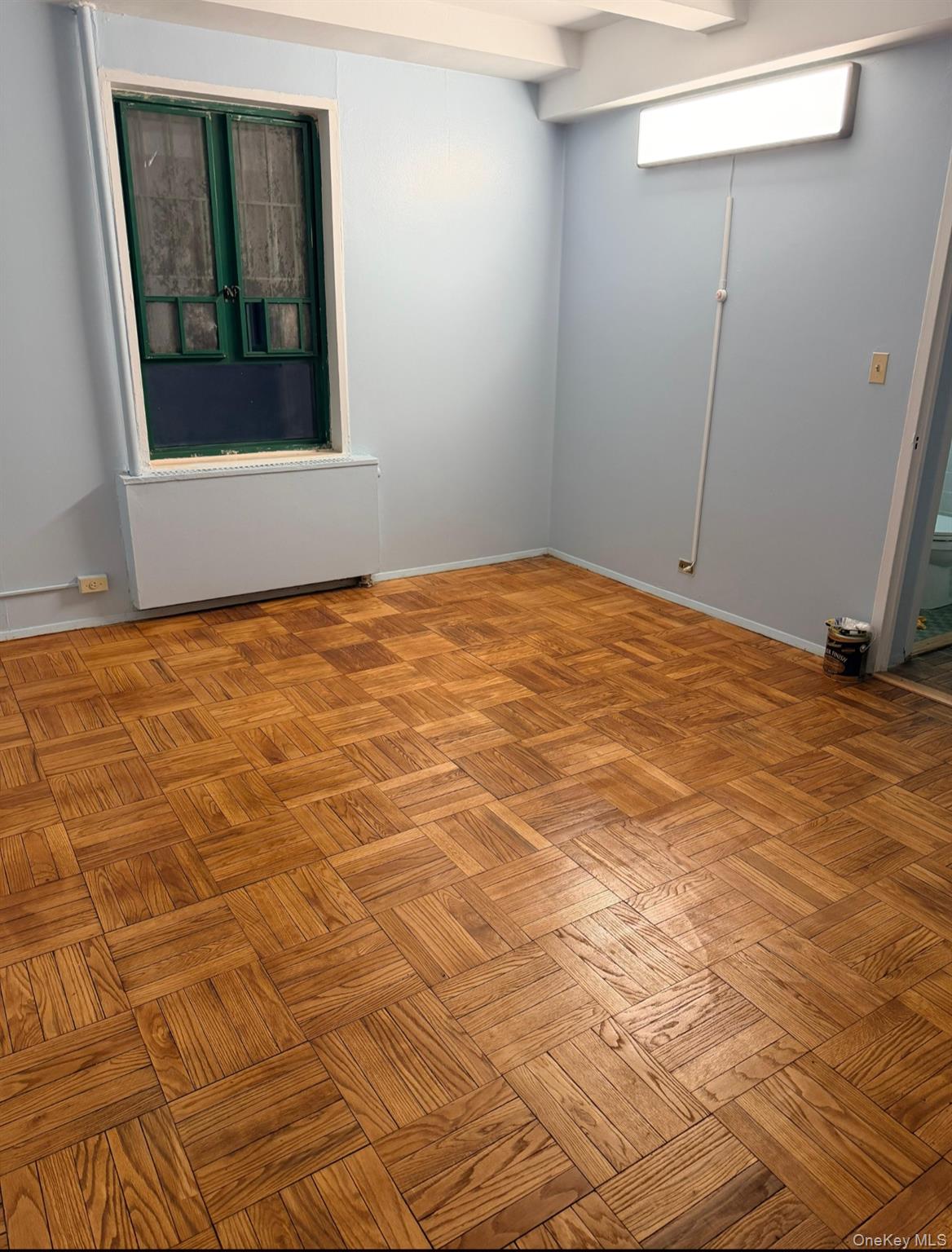 #5 photo, 1938 EAST TREMONT AVE, Bronx , NY 10462