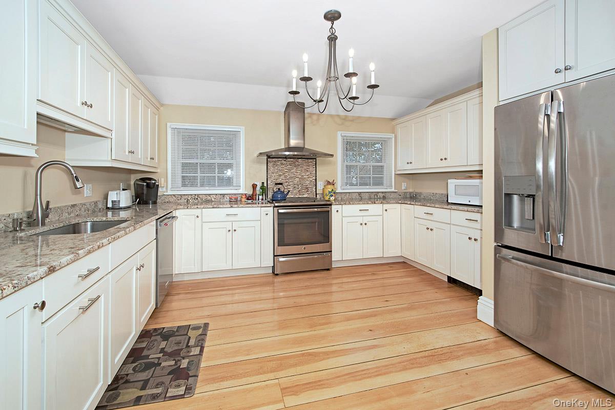 #3 photo, 30 Bedford Road, Armonk , NY 10504