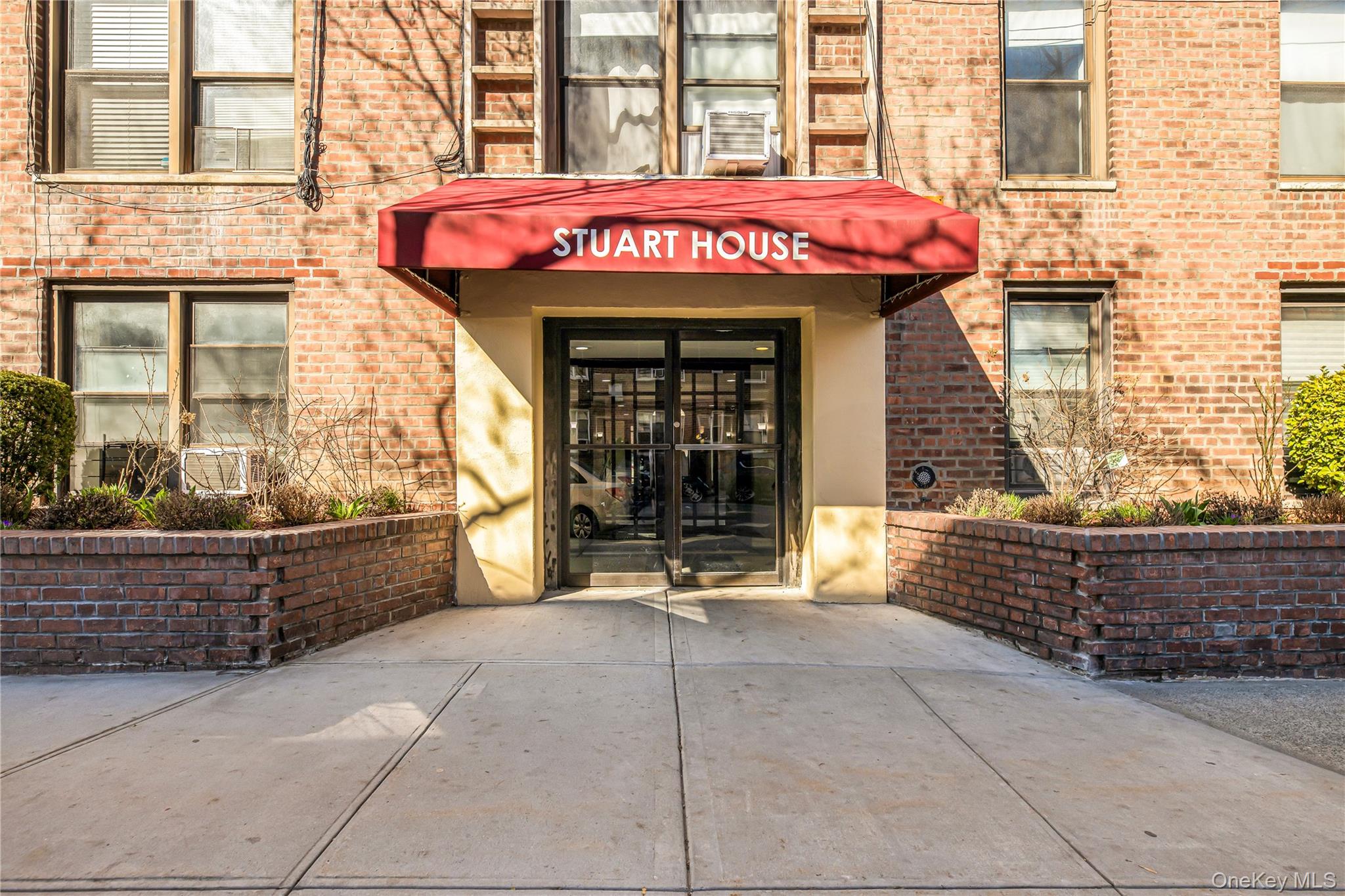 #14 photo, 525 W 235th Street, Bronx , NY 10463