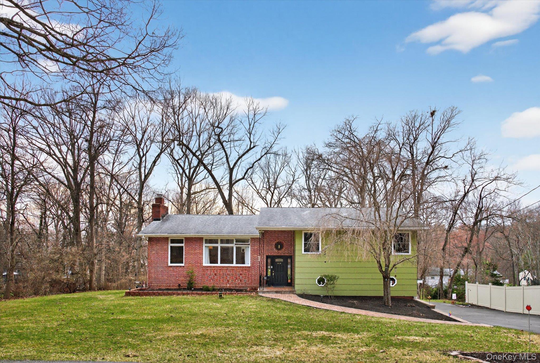 #1 photo, 313 Chestnut Avenue, New Windsor , NY 12553