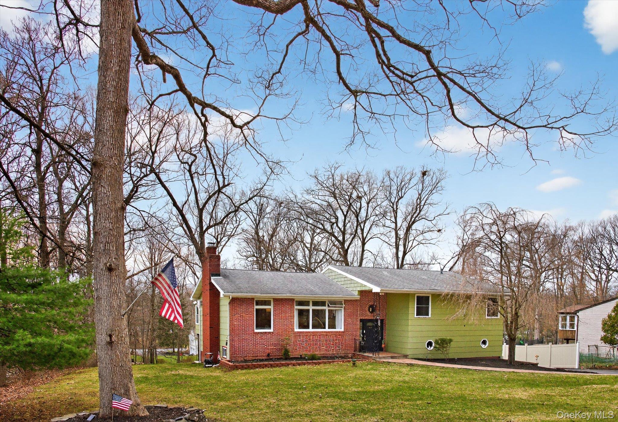 #2 photo, 313 Chestnut Avenue, New Windsor , NY 12553