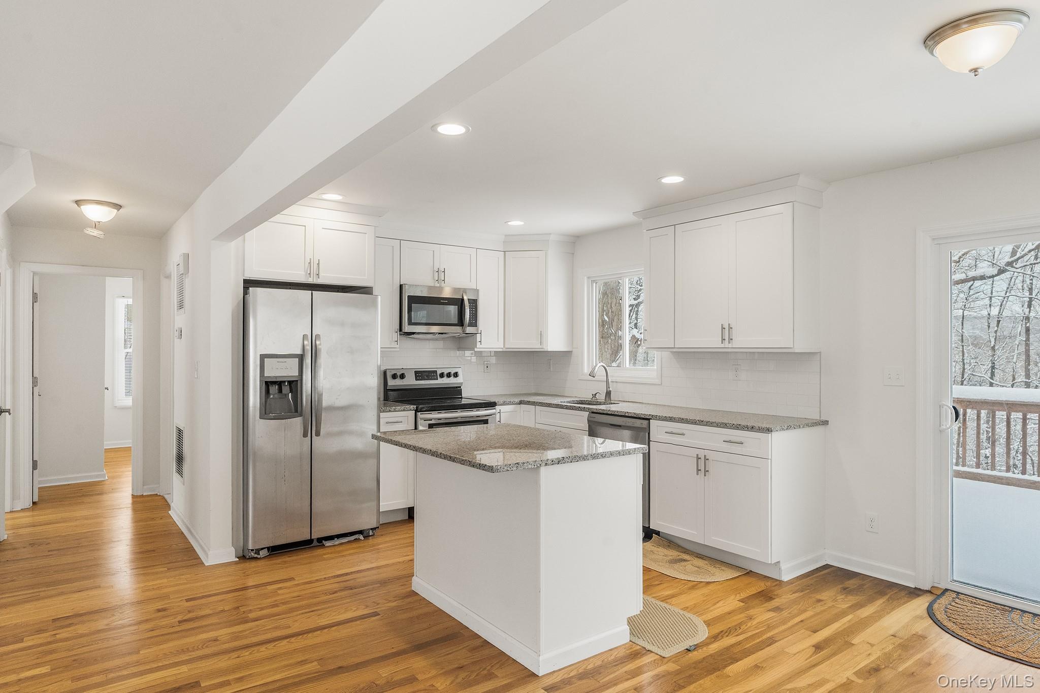 #5 photo, 3483 Overlook Avenue, Yorktown Heights , NY 10598