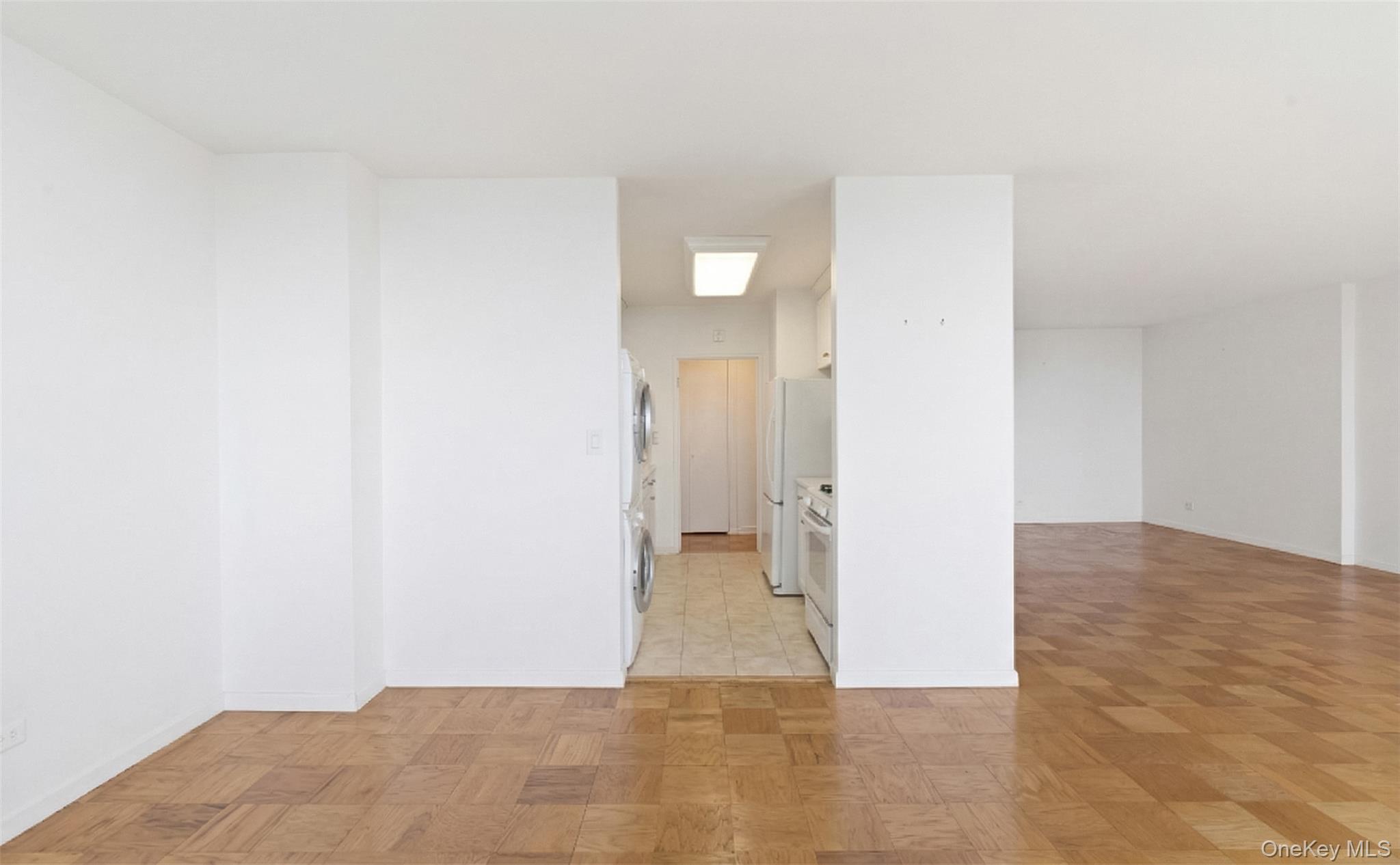 #10 photo, 27110 Grand Central Parkway, Floral Park , NY 11005