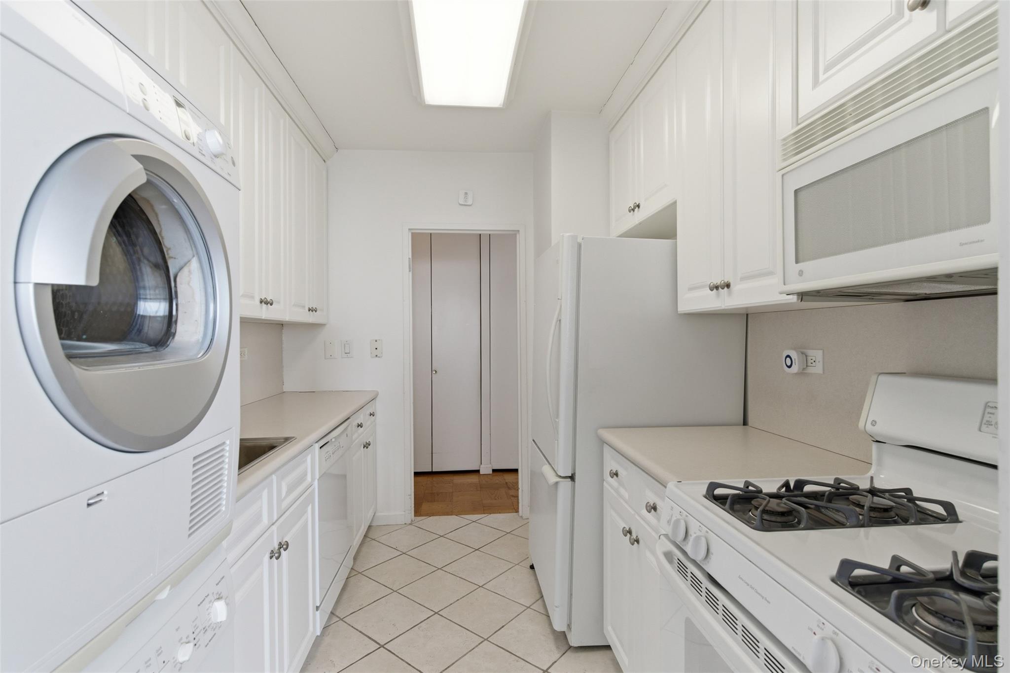 #6 photo, 27110 Grand Central Parkway, Floral Park , NY 11005