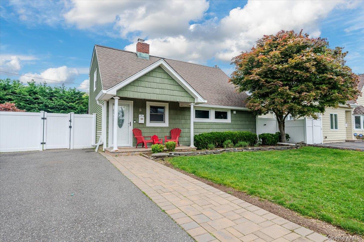 #16 photo, 5 Stonecutter Road, Levittown , NY 11756