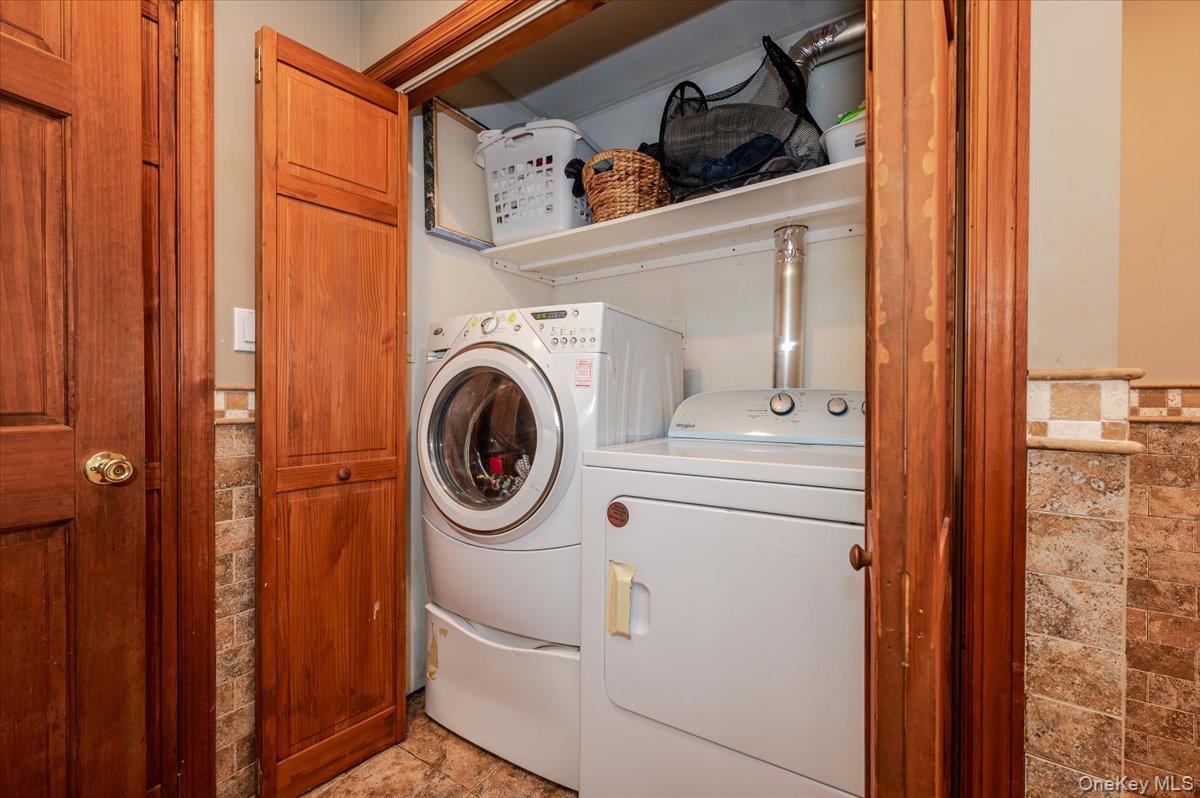 #9 photo, 5 Stonecutter Road, Levittown , NY 11756