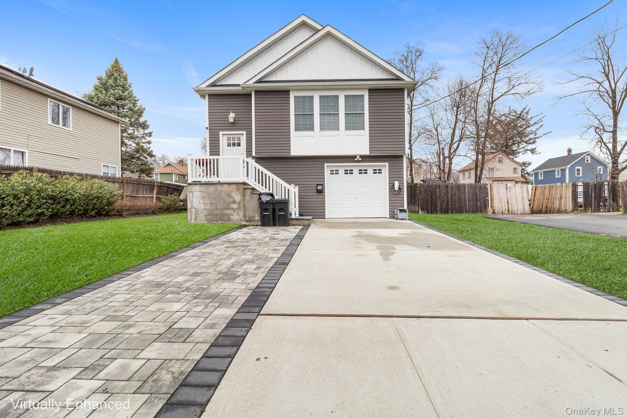 #1 photo, 14 E 5th Street, Huntington , NY 11746