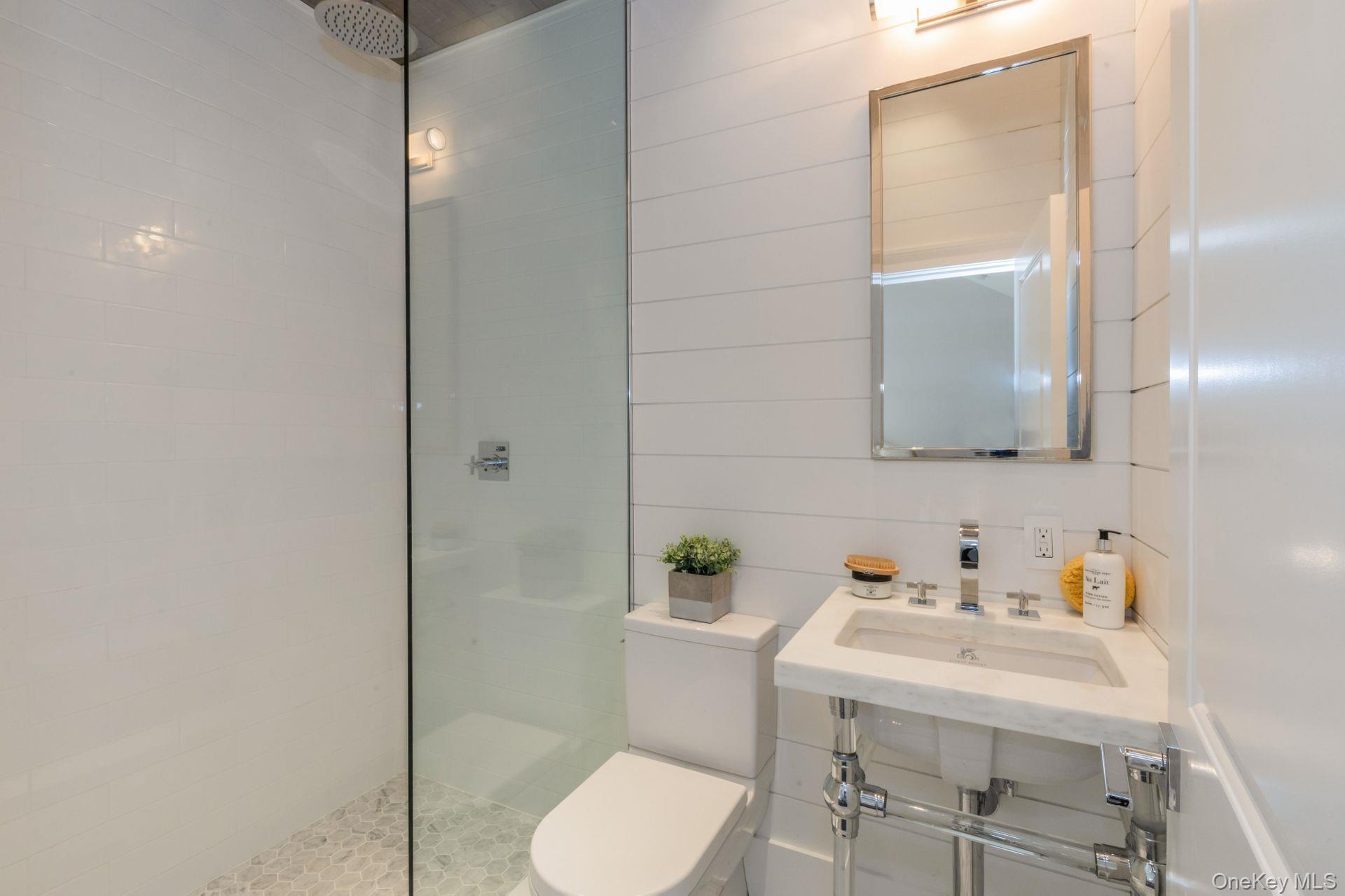 #18 photo, 142 Six Pole Highway, Sag Harbor , NY 11963