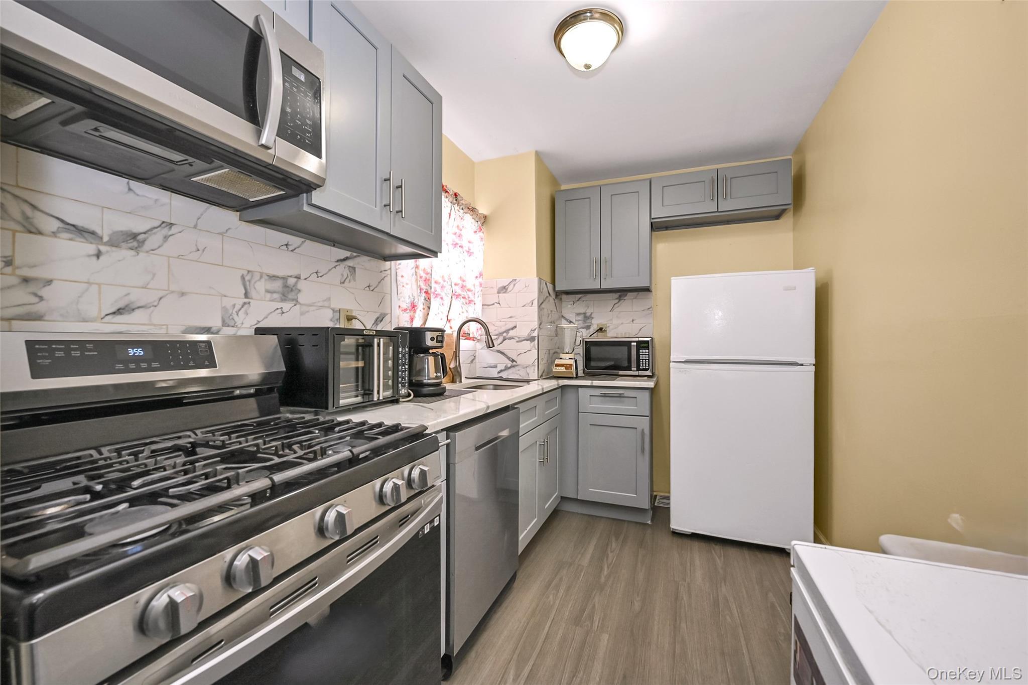 #13 photo, 135-07 223rd Street, 皇后區 Springfield Gardens , NY 11413