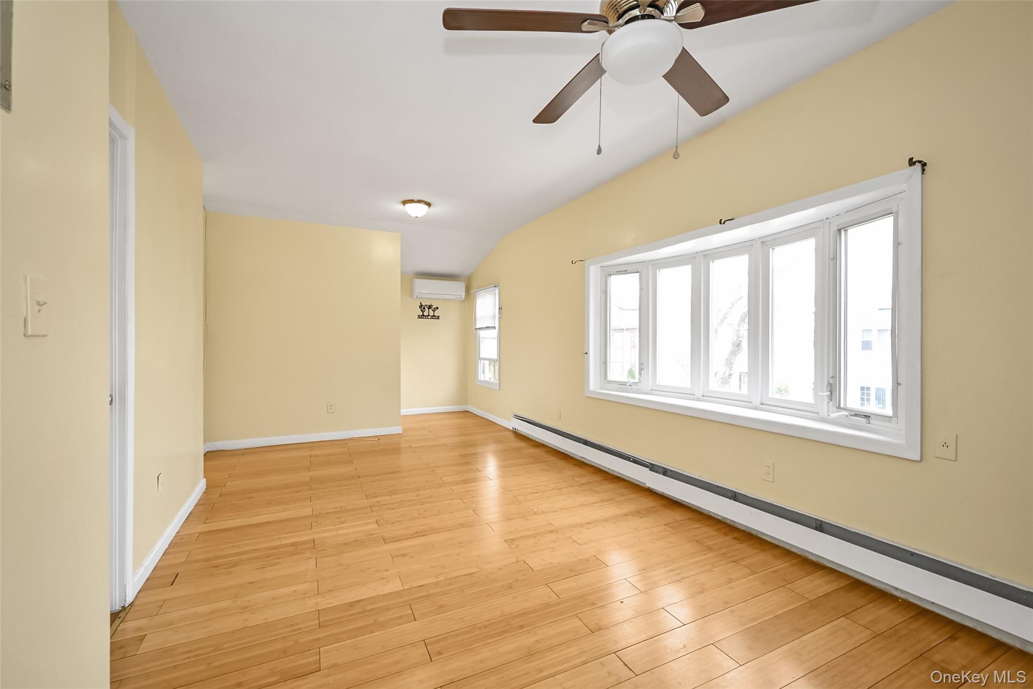 #4 photo, 135-07 223rd Street, 皇后區 Springfield Gardens , NY 11413