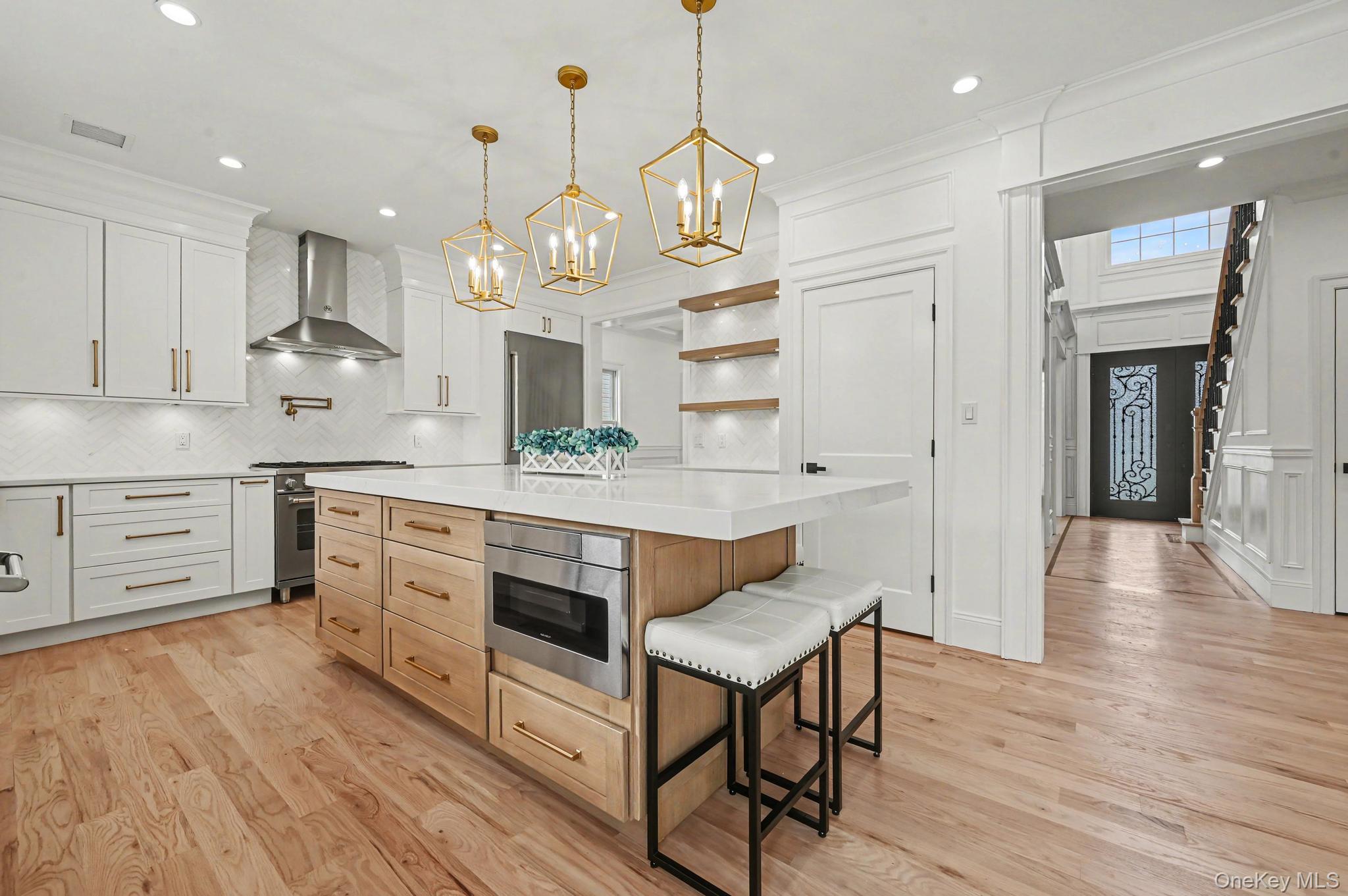 #14 photo, 27 Grape Lane, Hicksville , NY 11801