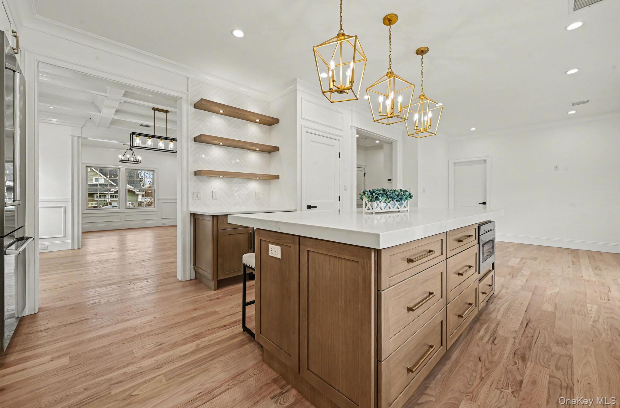 #15 photo, 27 Grape Lane, Hicksville , NY 11801