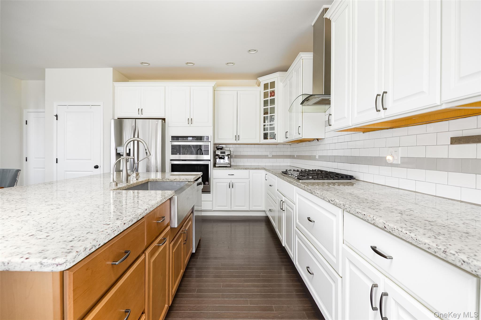 #17 photo, 27 E Van Buren Way, 紐約州 Hopewell Junction , NY 12533