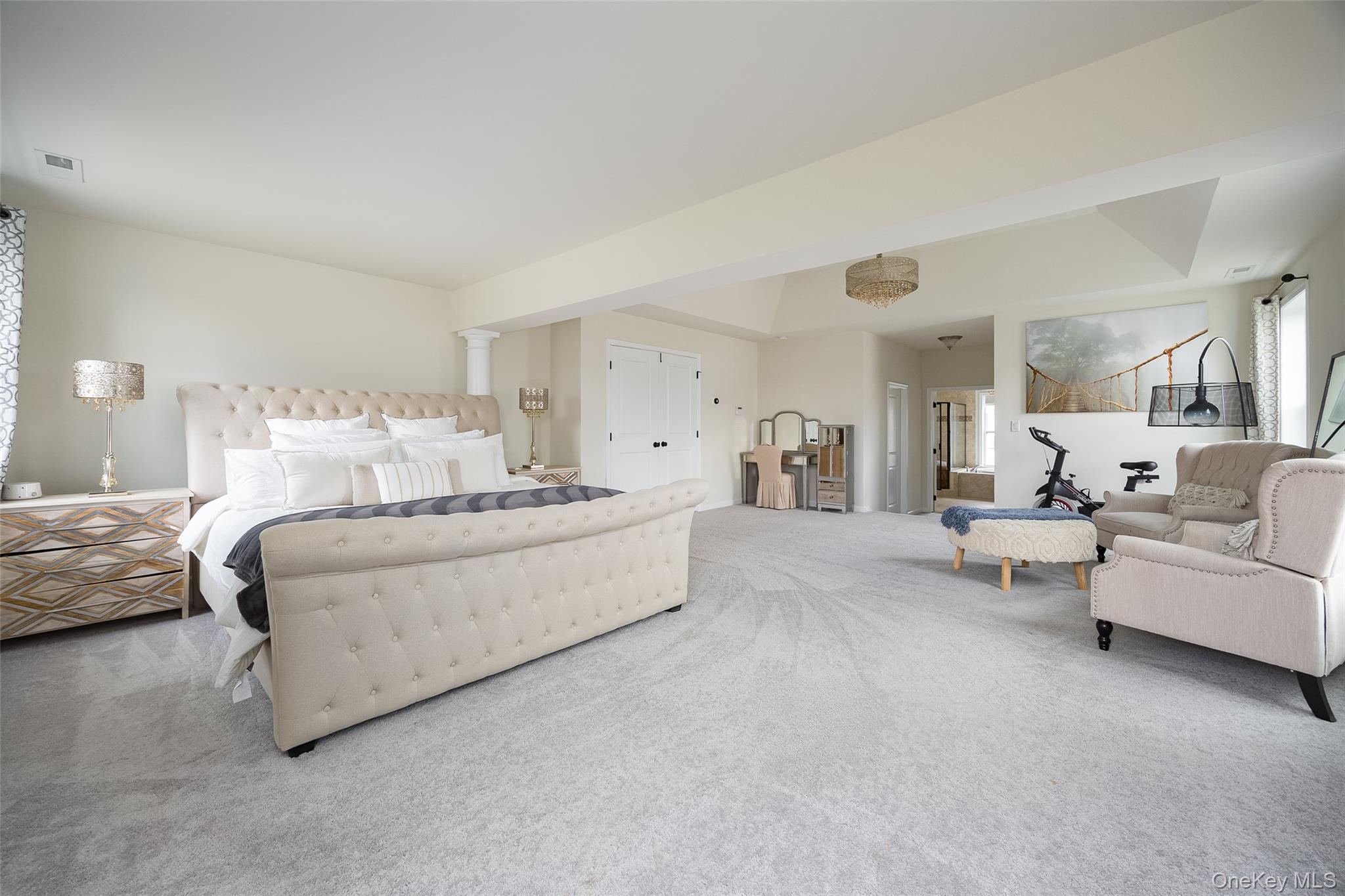 #19 photo, 27 E Van Buren Way, 紐約州 Hopewell Junction , NY 12533