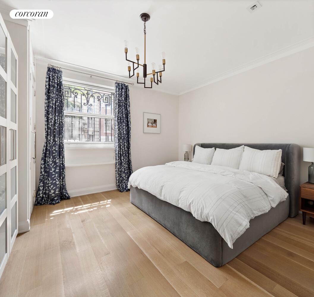 #10 photo, 9 E 82ND Street, Upper East Side , NY 10028