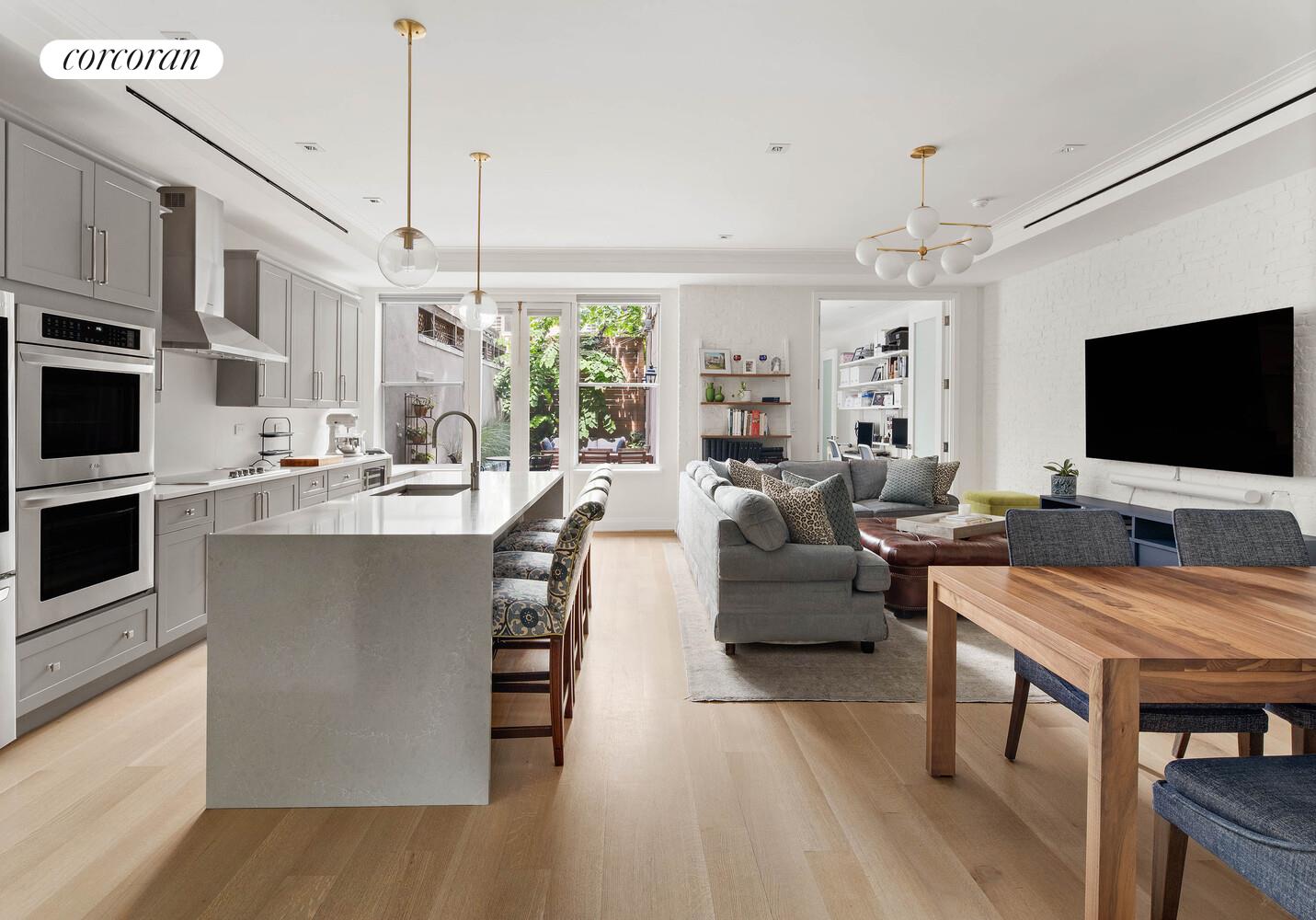 #5 photo, 9 E 82ND Street, Upper East Side , NY 10028