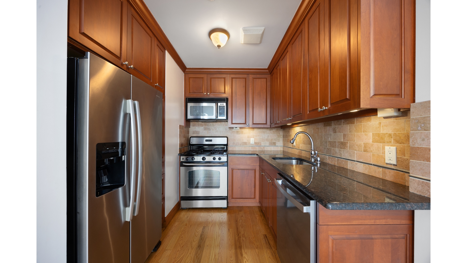 #9 photo, 216 CALYER Street, Greenpoint , NY 11222