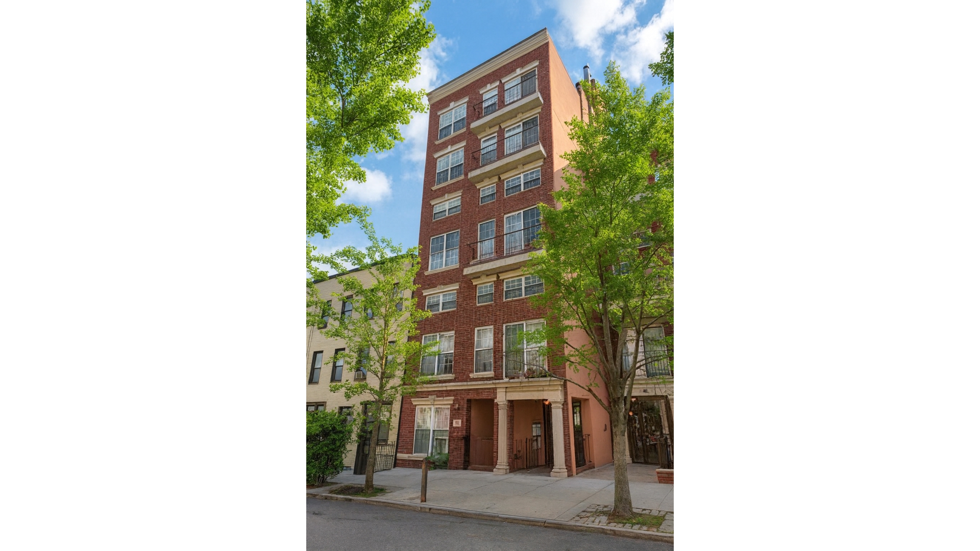 #4 photo, 216 CALYER Street, Greenpoint , NY 11222