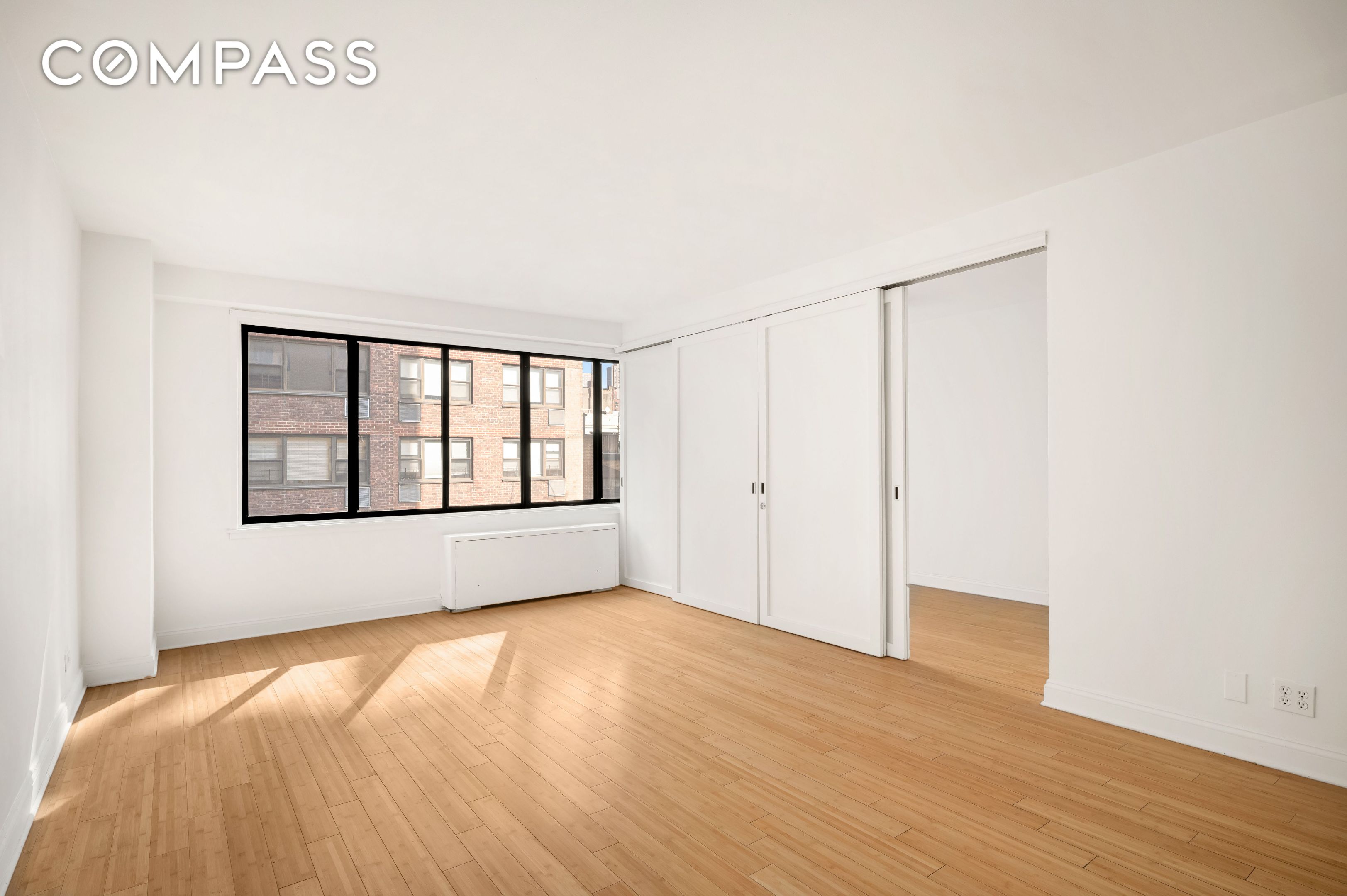 #4 photo, 345 E 73rd Street, マンハッタン Lenox Hill , NY 10021