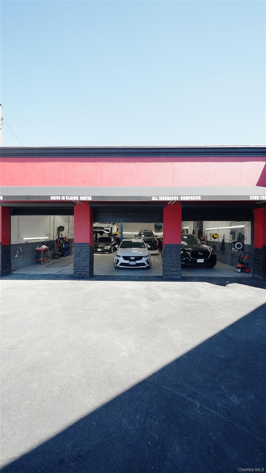 #18 photo, 2430 Grand Ave 2430 Grand Ave Avenue, Hempstead , NY 11510