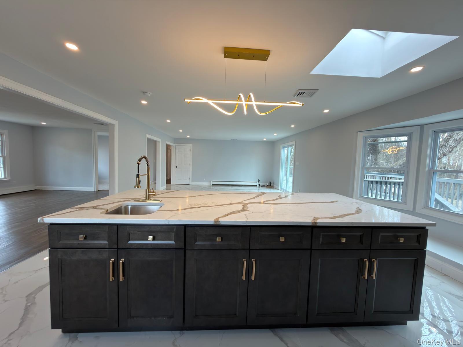 #12 photo, 21 Colby Drive, سوفولك Kings Park , NY 11754