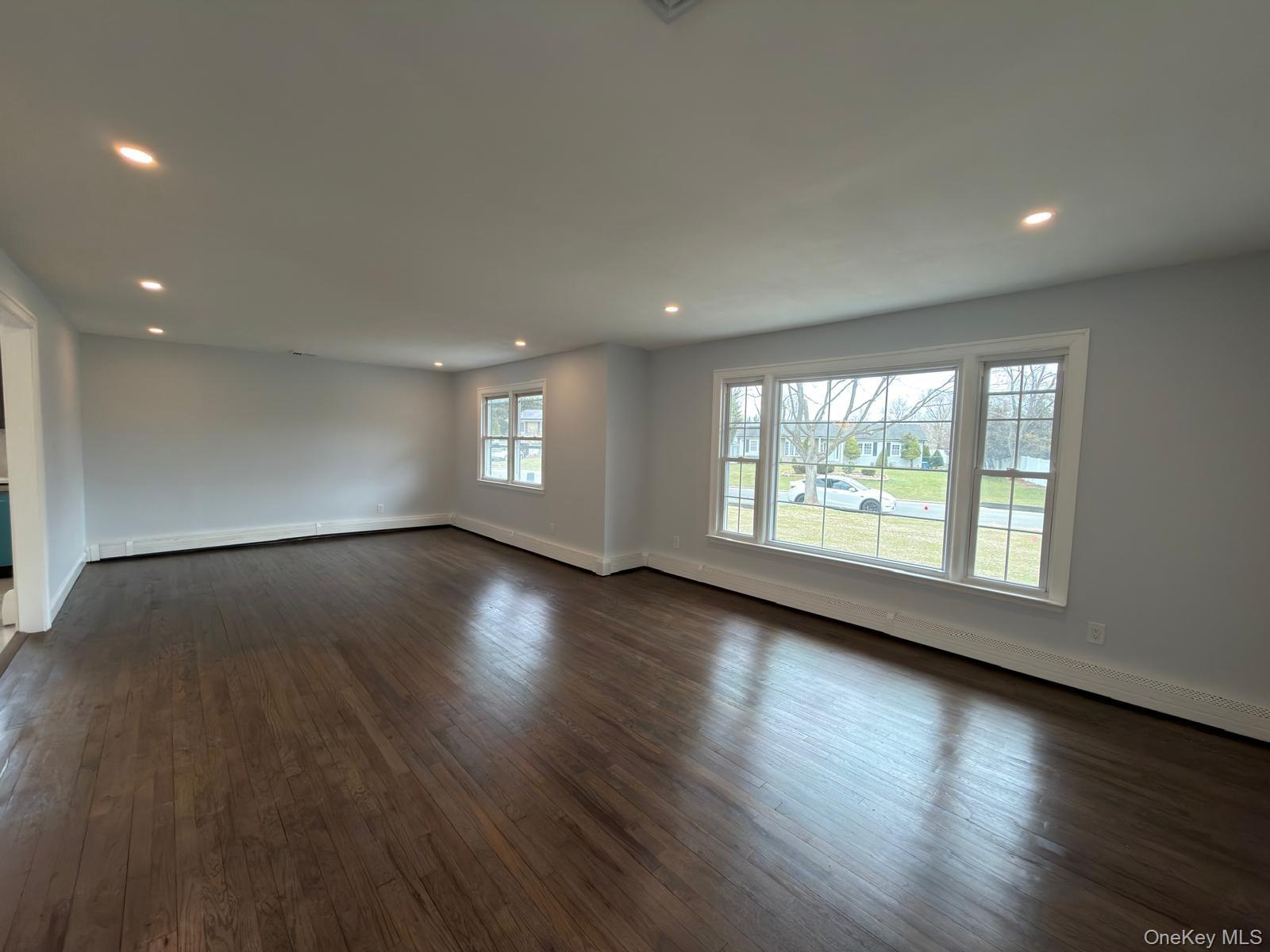 #15 photo, 21 Colby Drive, سوفولك Kings Park , NY 11754