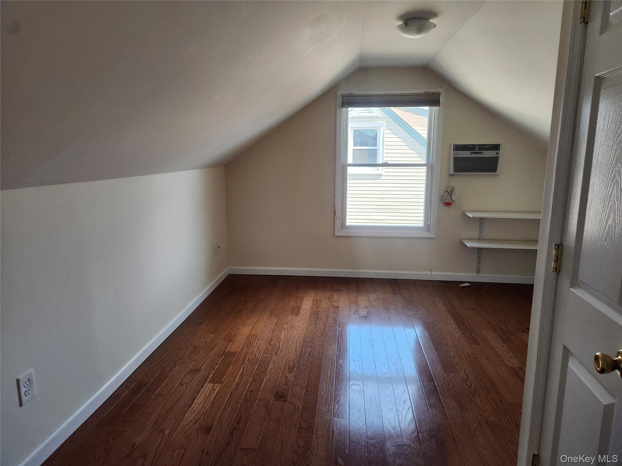 #12 photo, 610 Bermuda Road, West Babylon , NY 11704