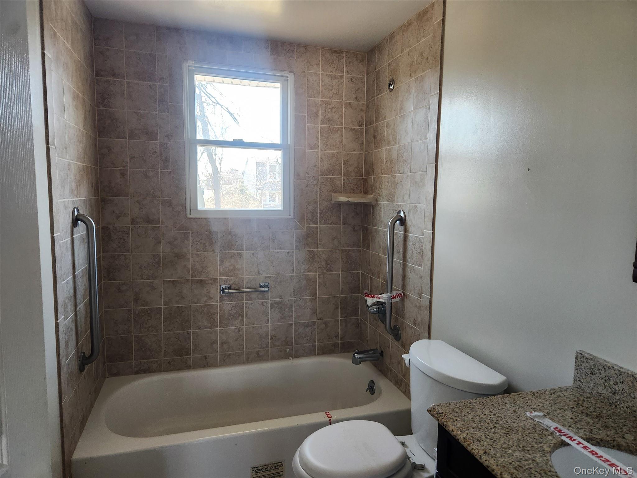 #14 photo, 610 Bermuda Road, West Babylon , NY 11704