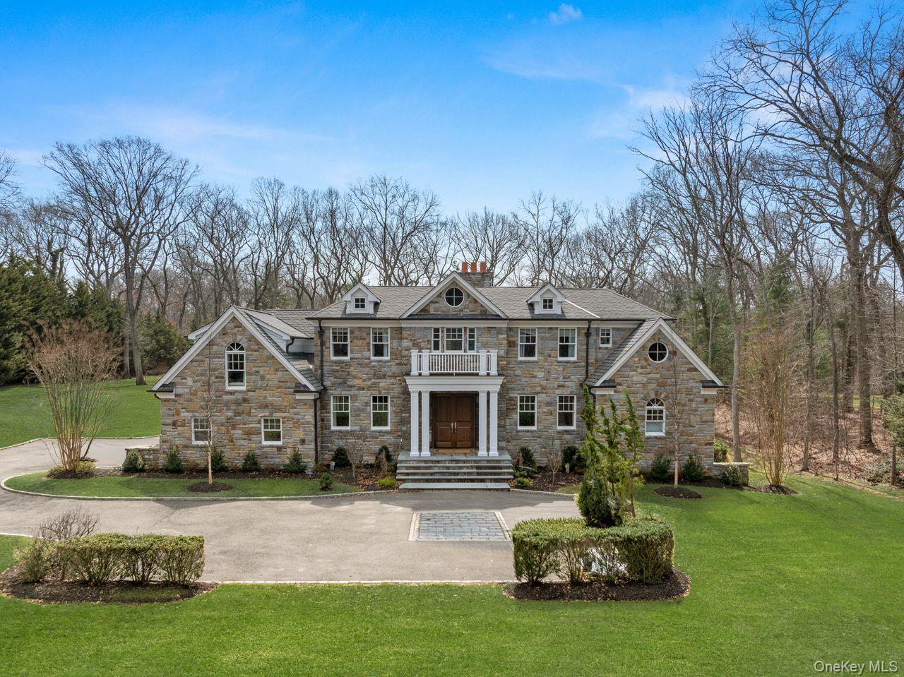 #1 photo, 27 Victorian Lane, Brookville , NY 11545