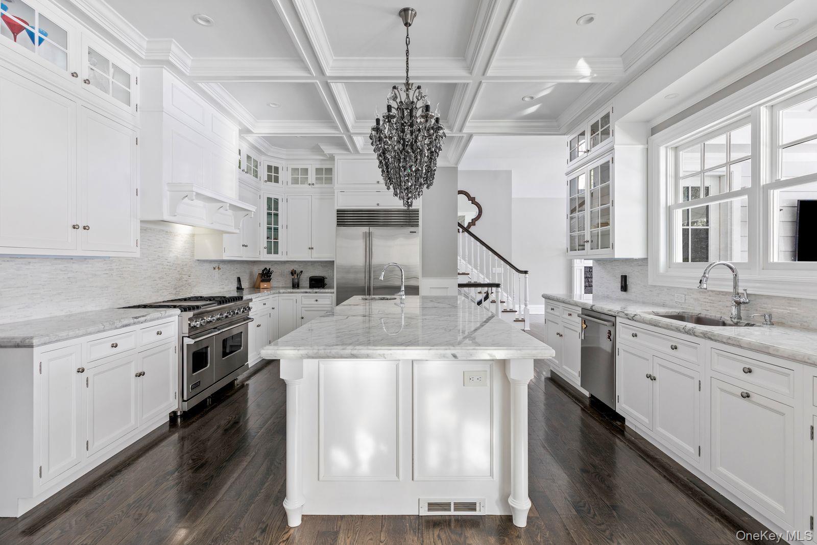 #10 photo, 27 Victorian Lane, Brookville , NY 11545