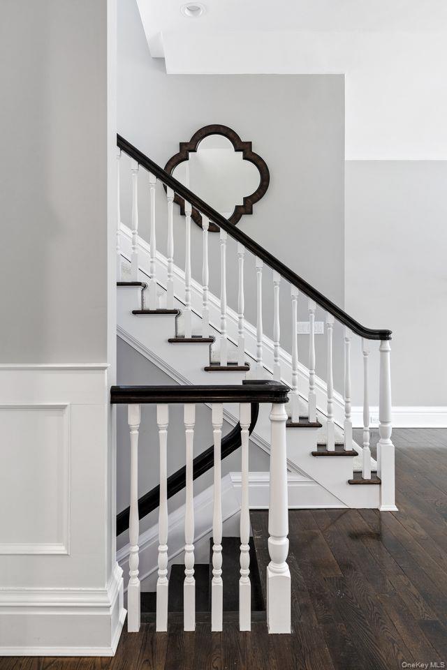 #17 photo, 27 Victorian Lane, Brookville , NY 11545