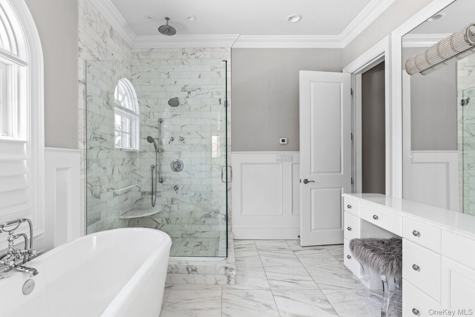 #20 photo, 27 Victorian Lane, Brookville , NY 11545