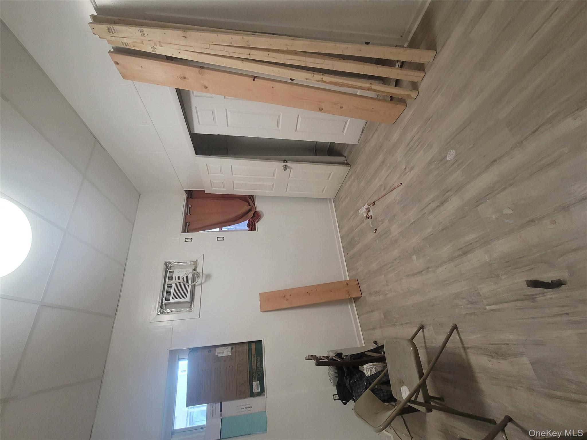 #2 photo, 3553 Holland Avenue, Bronx , NY 10467