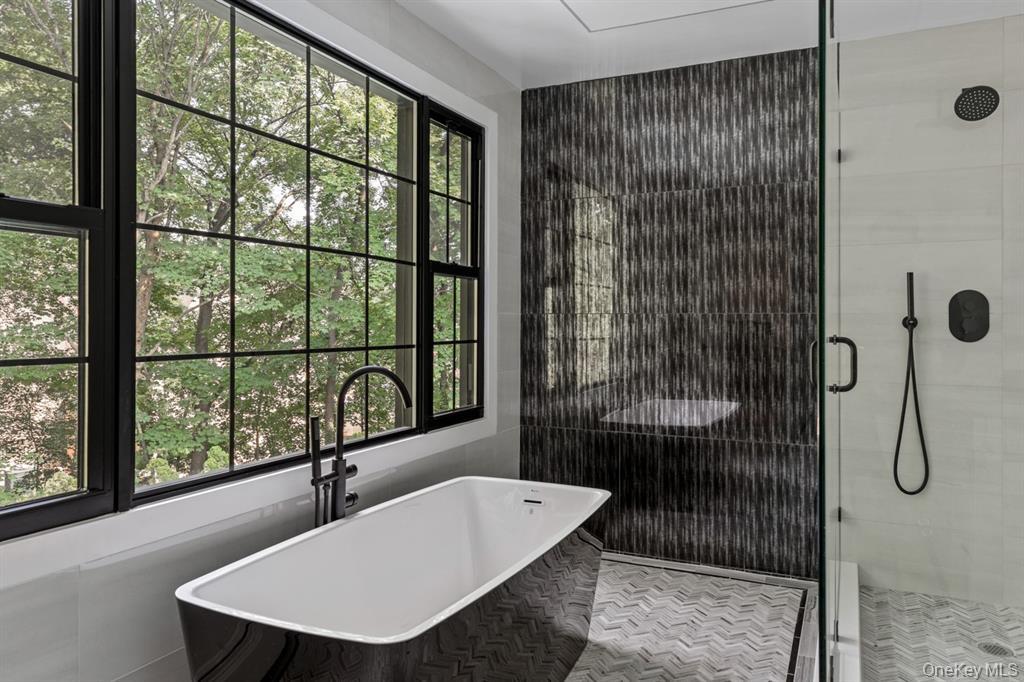 #20 photo, 33 High Farms Road, Glen Head , NY 11545