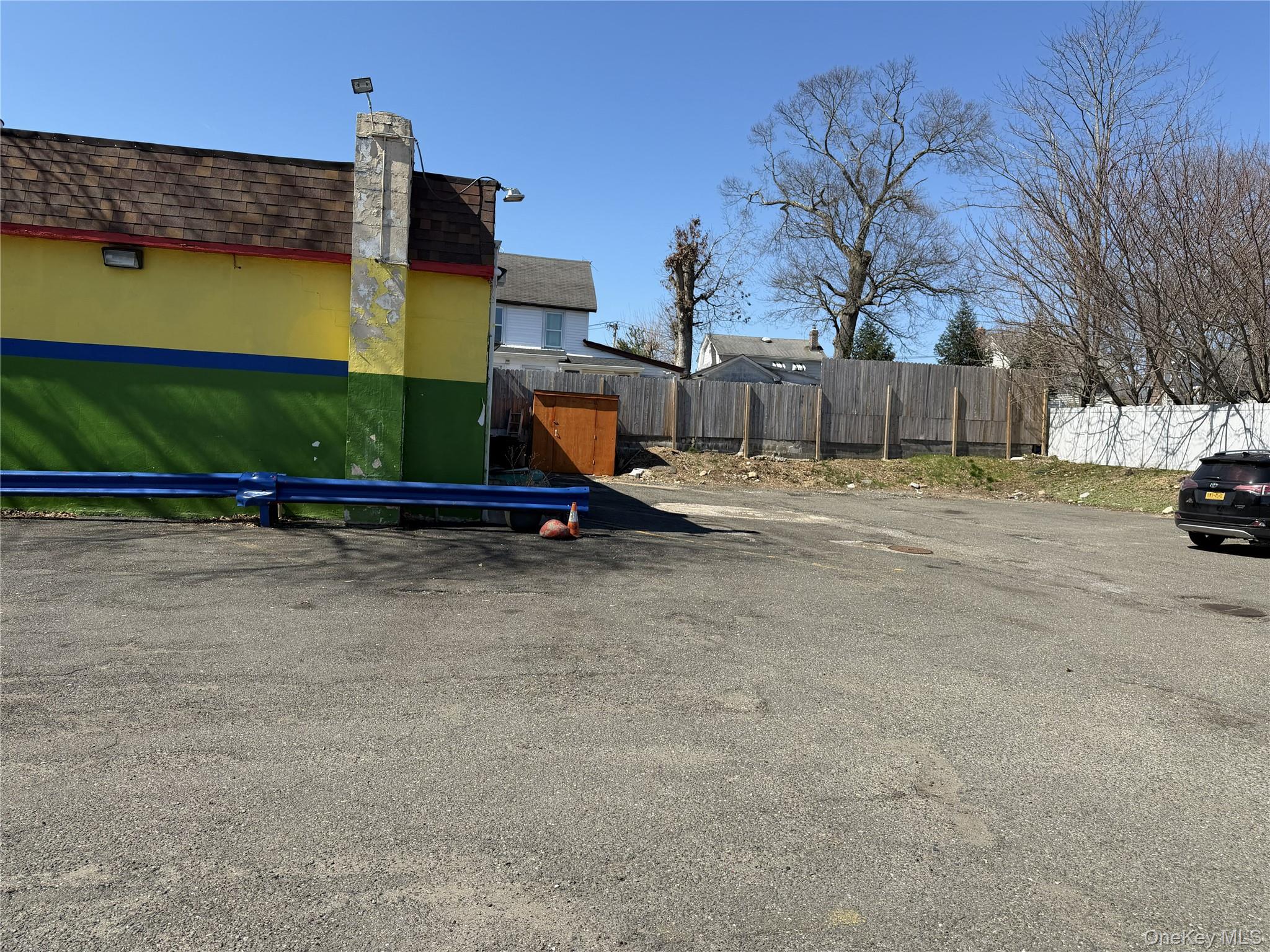 #10 photo, 137 Broadway, Huntington Station , NY 11746