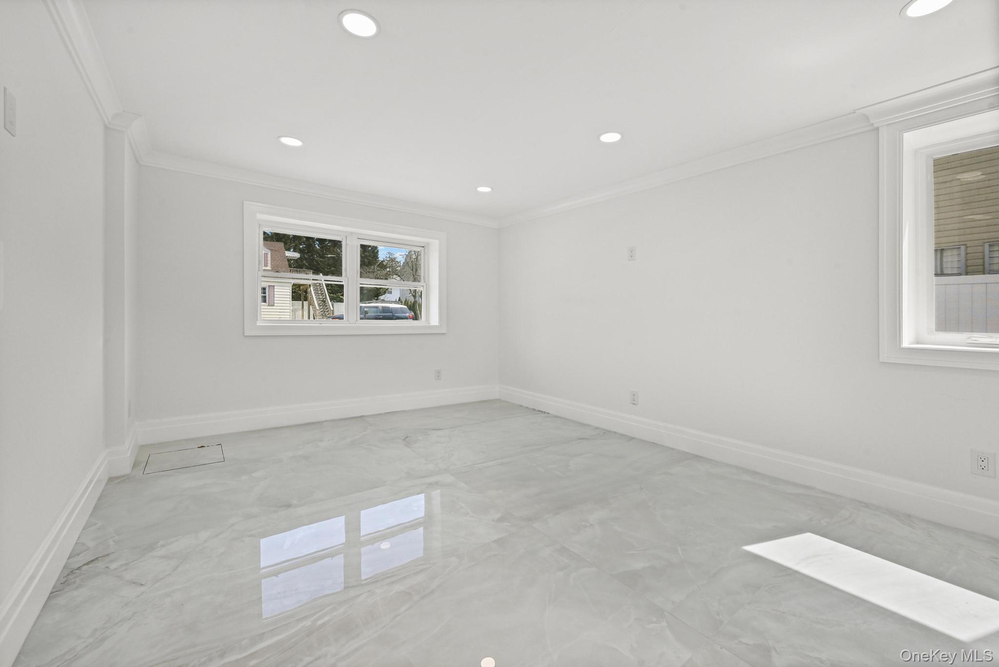 #11 photo, 2292 Vassar Place, Merrick , NY 11566