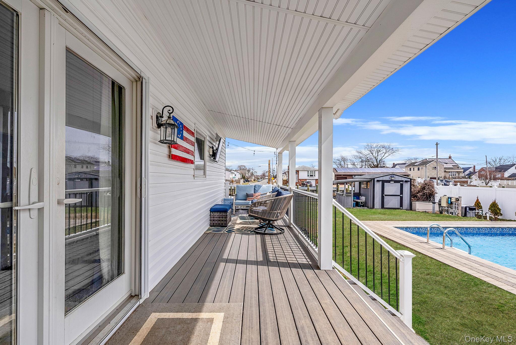 #6 photo, 794 Pecan Street, سوفولك Lindenhurst , NY 11757