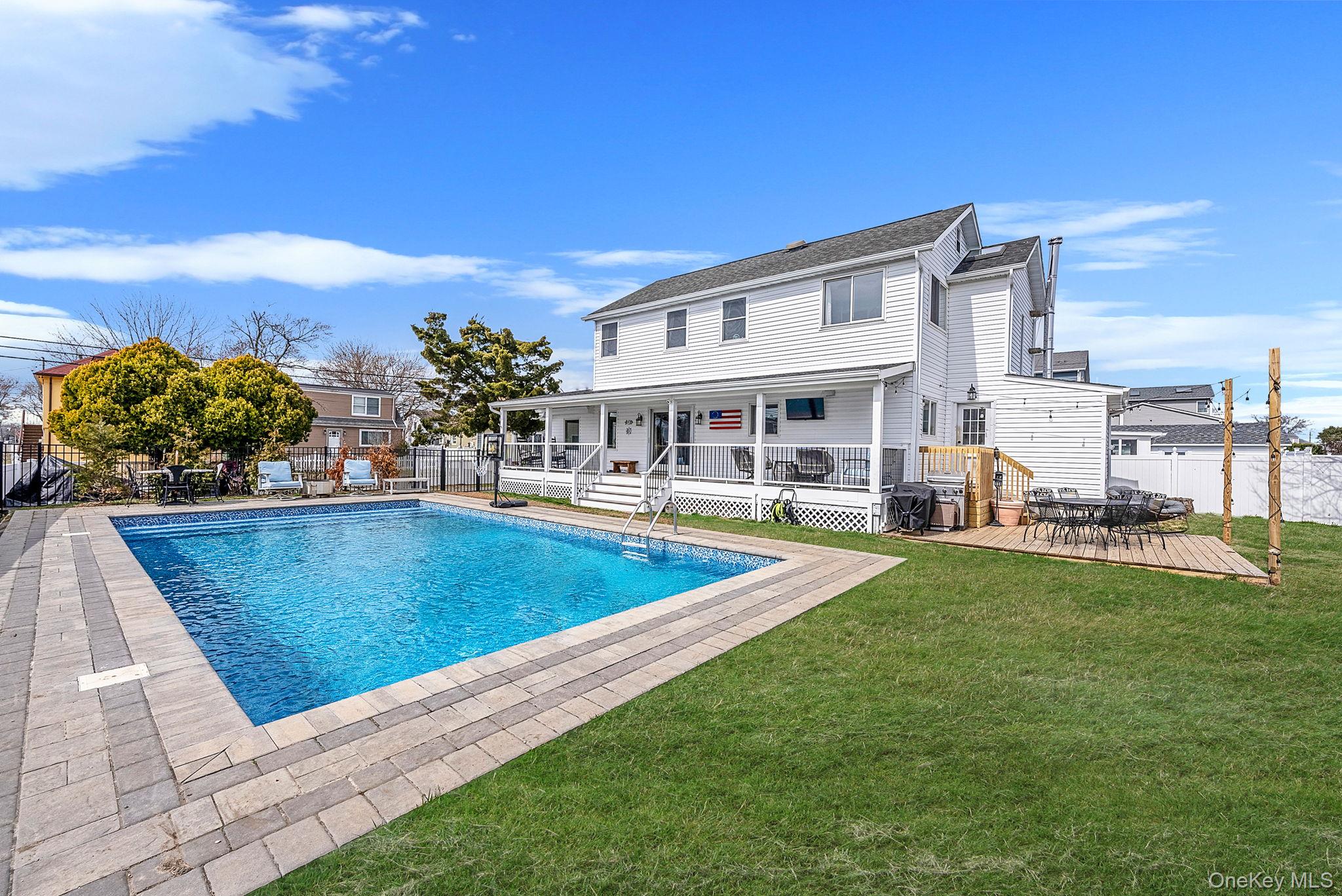 #9 photo, 794 Pecan Street, سوفولك Lindenhurst , NY 11757