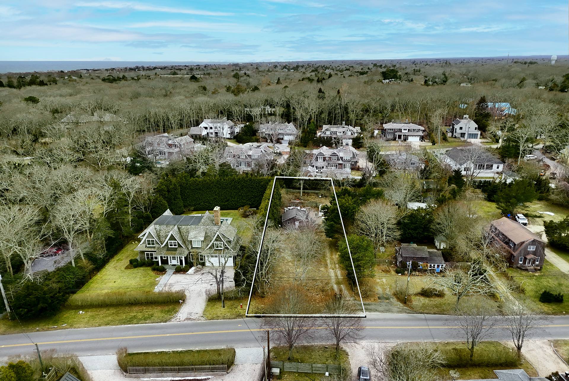 #1 photo, 44 CROSS HWY, East Hampton , NY 11930