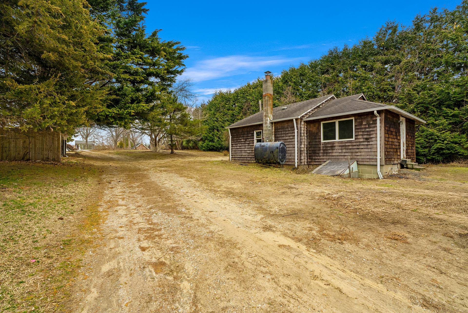 #2 photo, 44 CROSS HWY, East Hampton , NY 11930