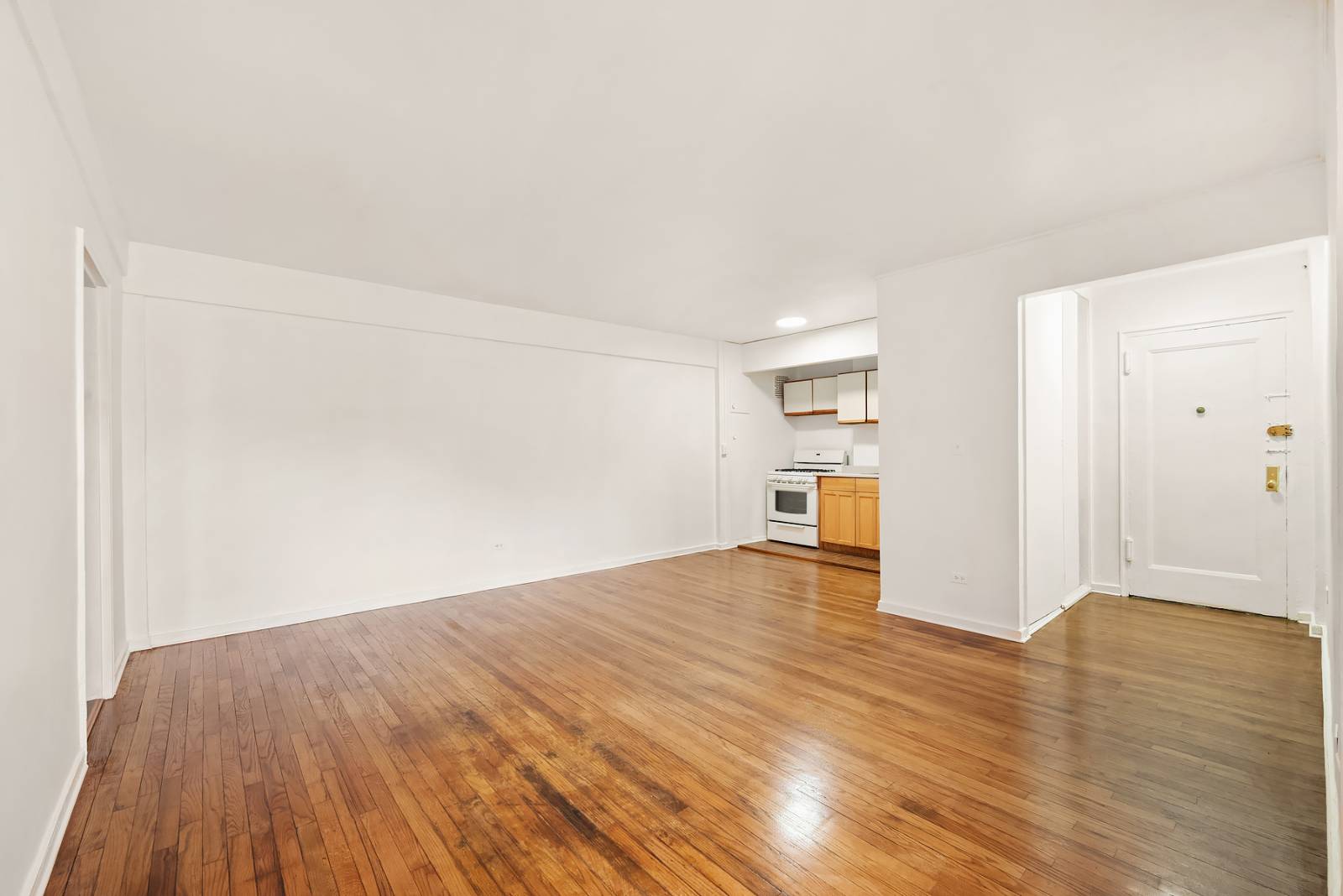 #3 photo, 44-16 Macnish St, #5D, Elmhurst , NY 11373