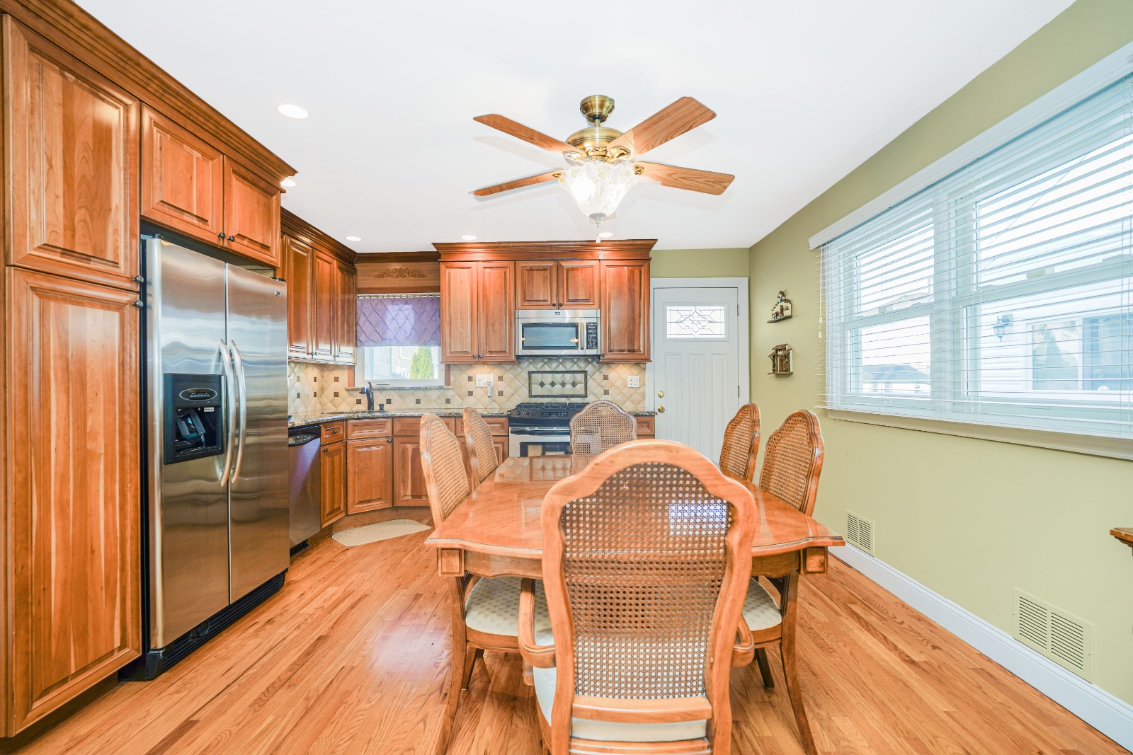 #5 photo, 175 Benton Ave, Staten Island , NY 10305