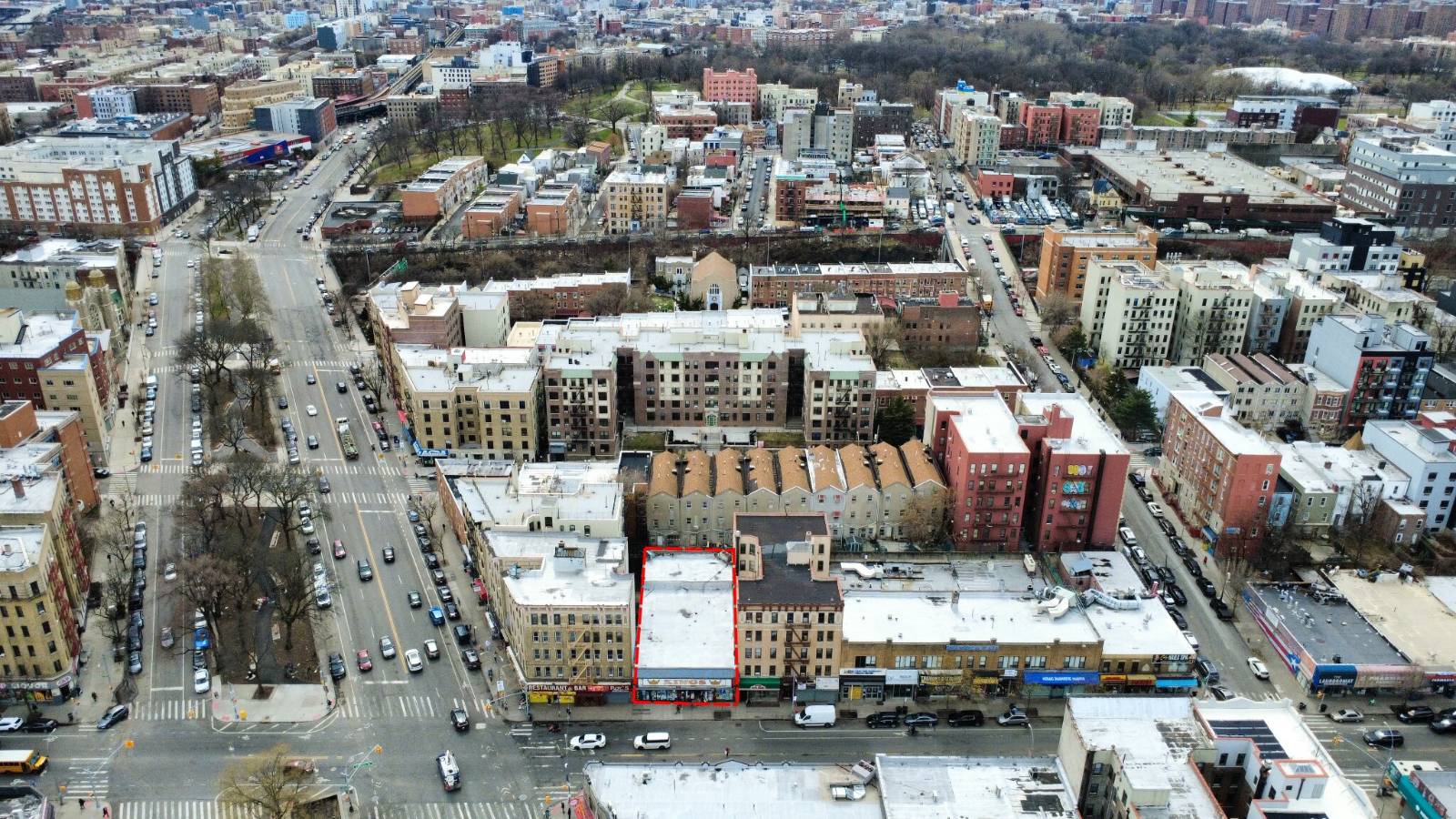 #4 photo, 870 East Tremont Avenue, West Farms , NY 10460