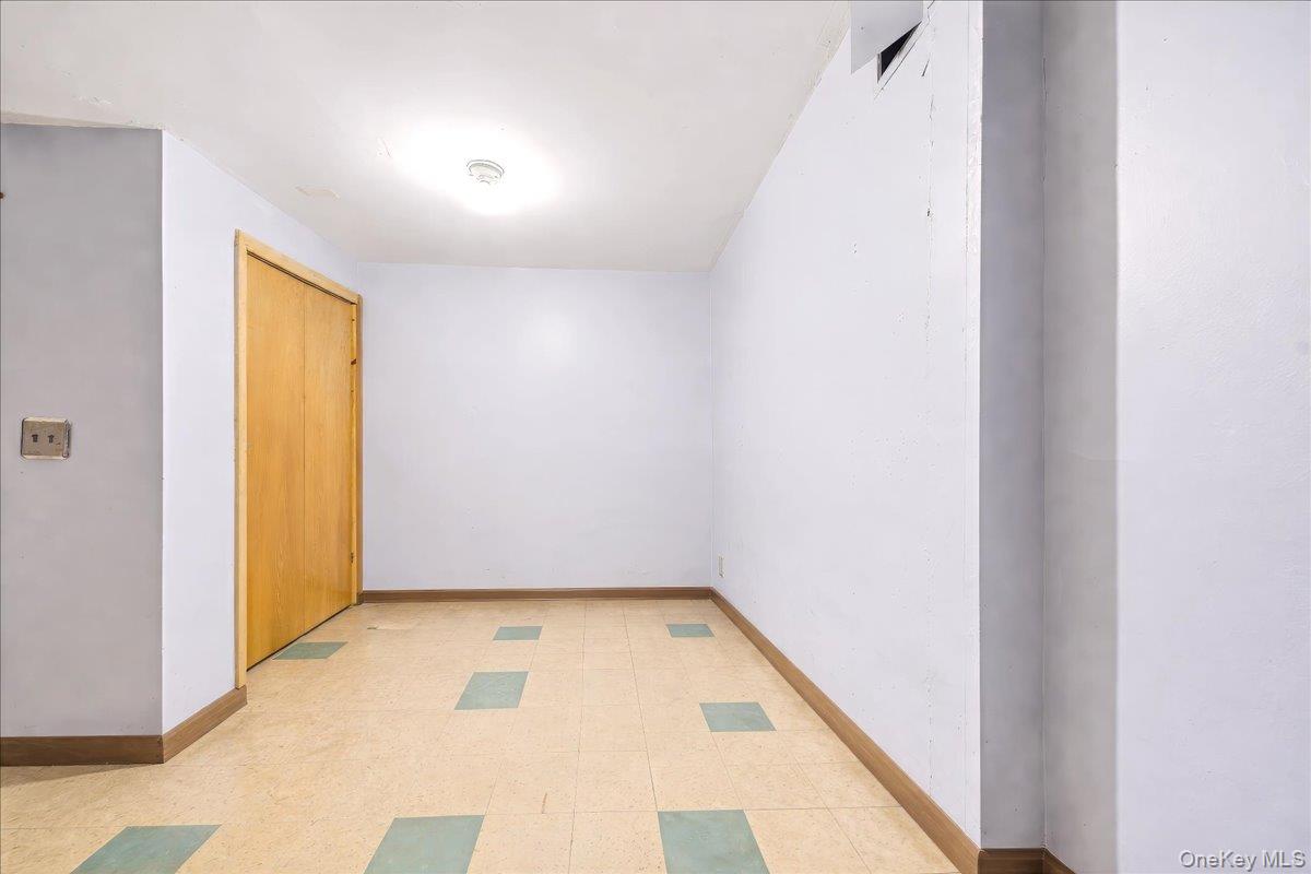 #11 photo, 208 Woodworth Avenue, Yonkers , NY 10701