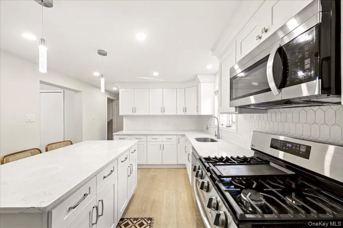 #3 photo, 208 Woodworth Avenue, Yonkers , NY 10701